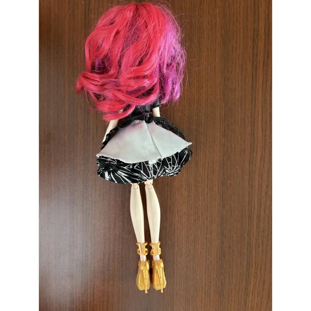Ever After High Dragon Games Teenage Evil Queen Doll‎ Deluxe Special Edition HTF